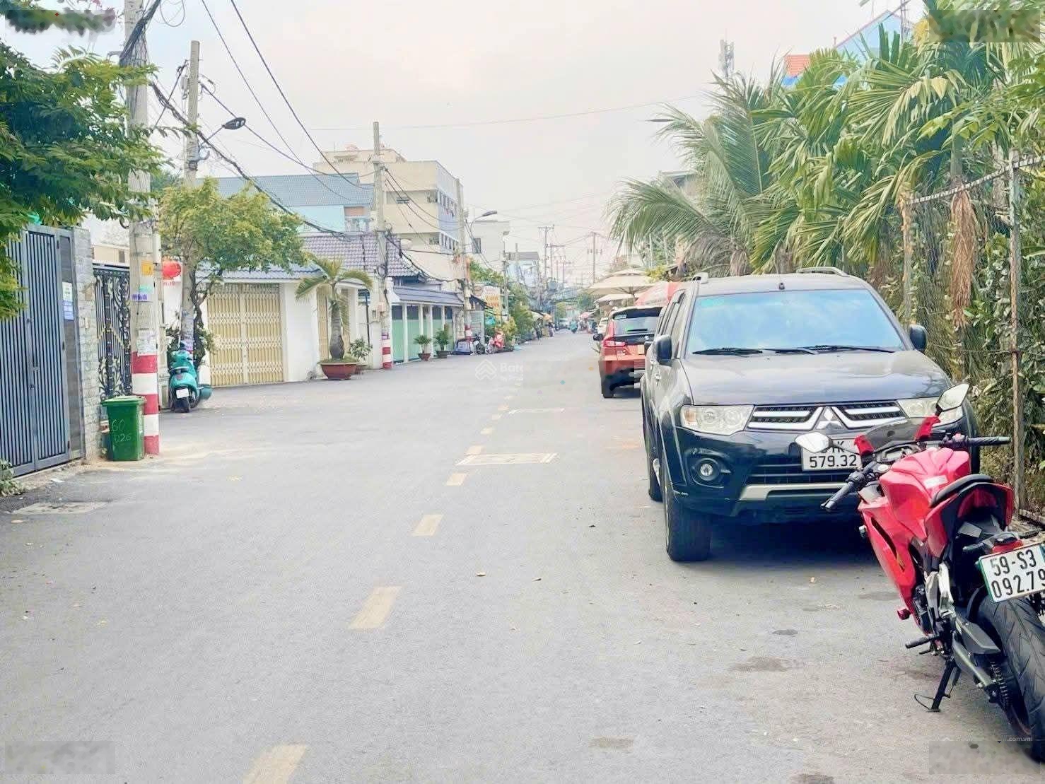 Em bán căn nhà phố khu vip bên sông hiệp bình chánh