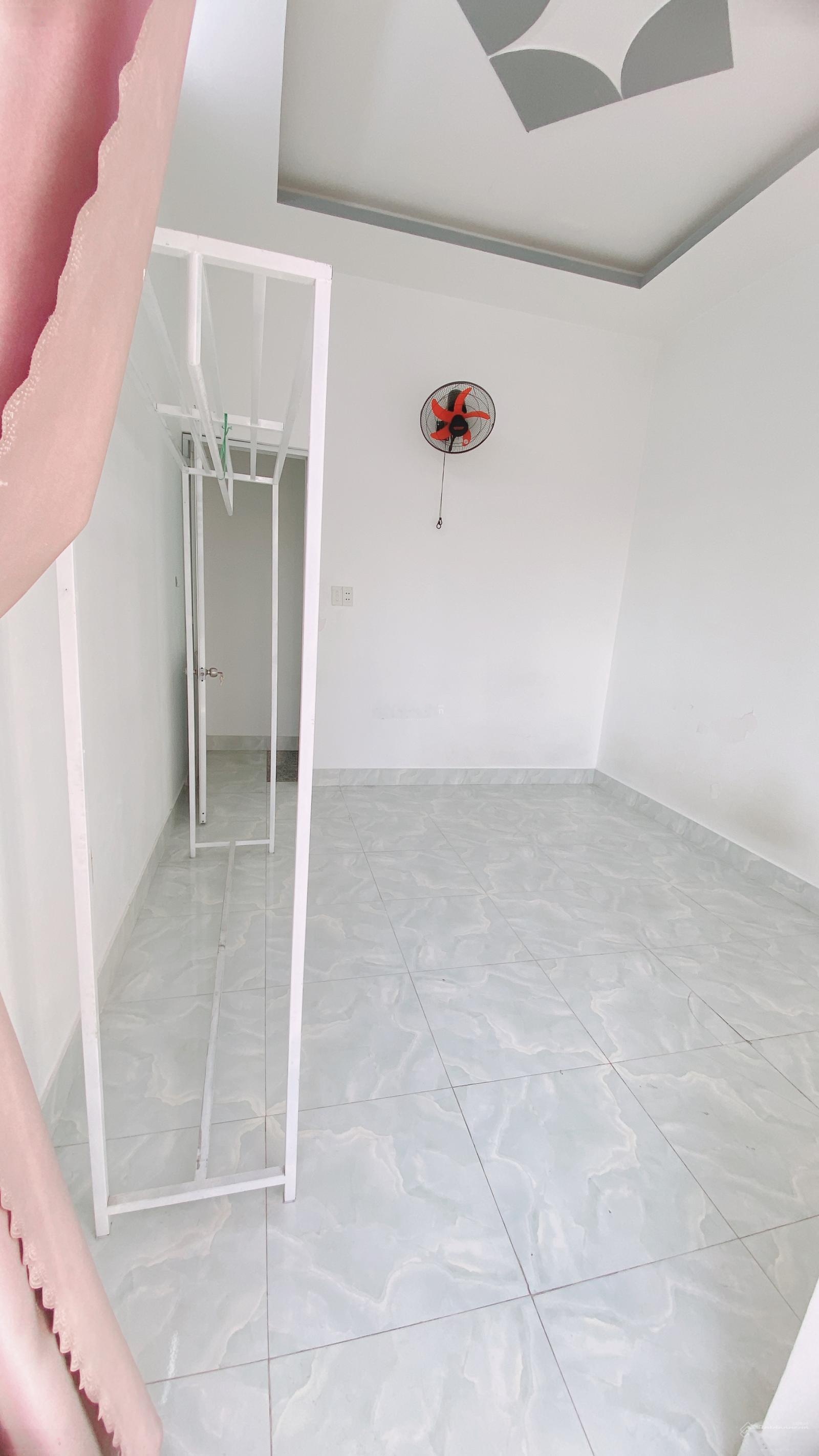 Bán nhà sổ hồng chung 3.3x6,5m, 1 lầu, 980tr TL, LH: 0932153279 Tuấn