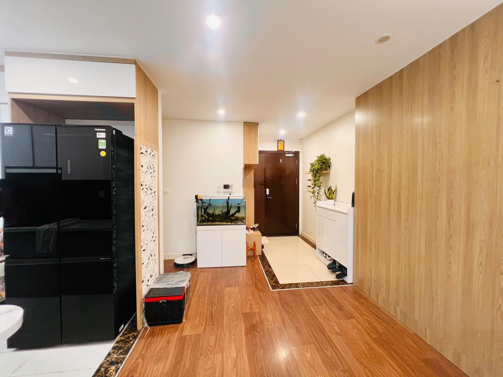 Gia đình bán căn 3 ngủ 93m2, full đồ tại Imperia Garden, tòa D, ban công Đông Bắc, sổ đỏ.