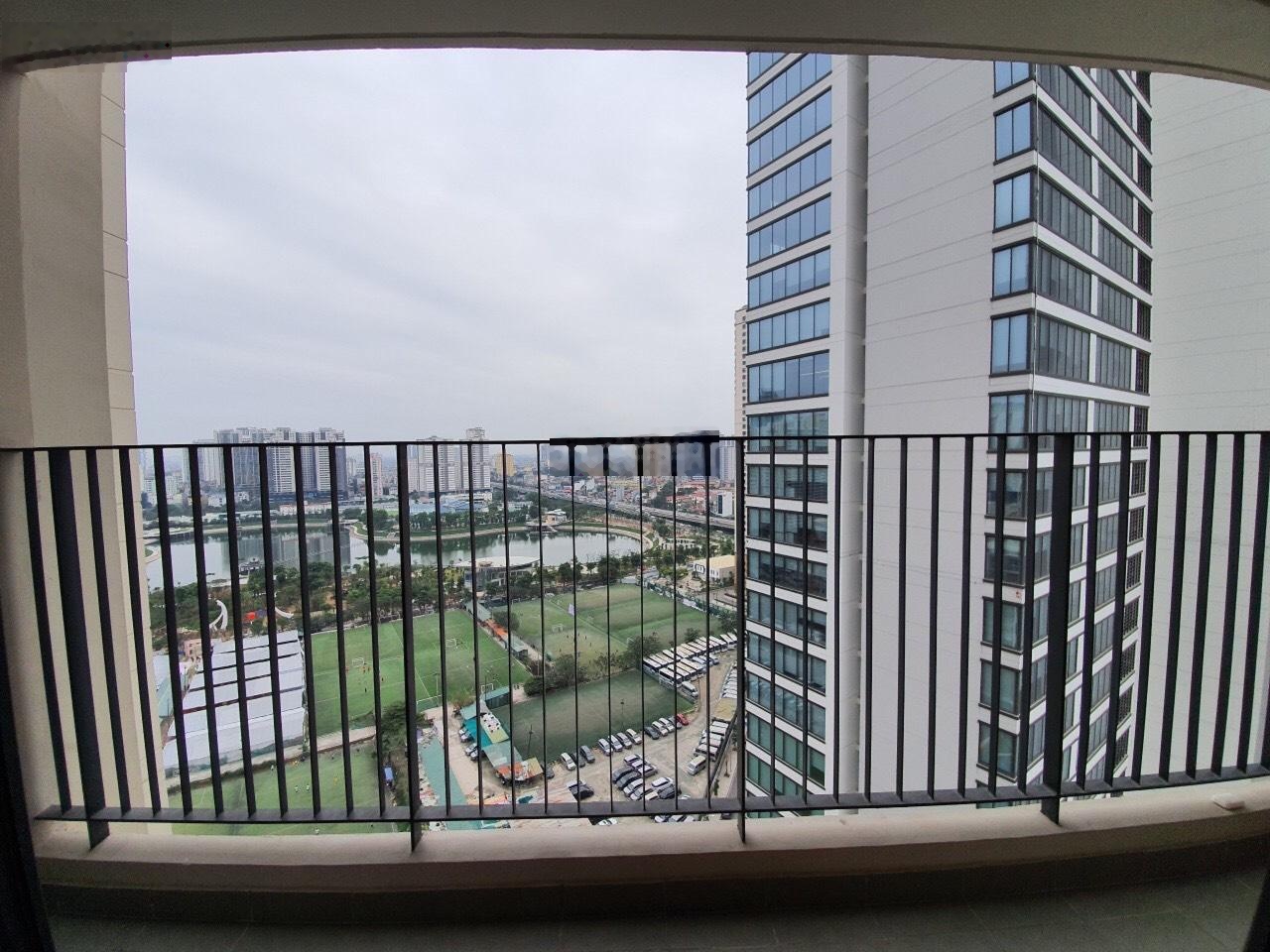 Chính chủ Cho thuê căn hộ D'Capitale 3PN, 2WC, Full đồ cao cấp, có slot oto, 25 triệu/tháng