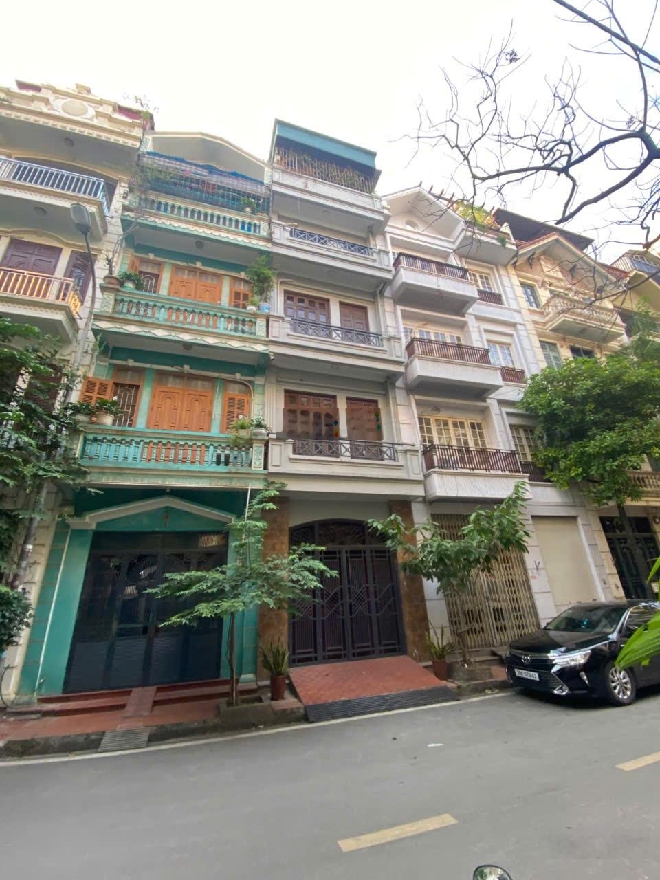 Cho thuê nhà tại khu phân lô Nguyễn Cảnh Dị - Đại Kim, DT 55m*4 tầng, có 5PN, giá thuê nhà 17tr/th