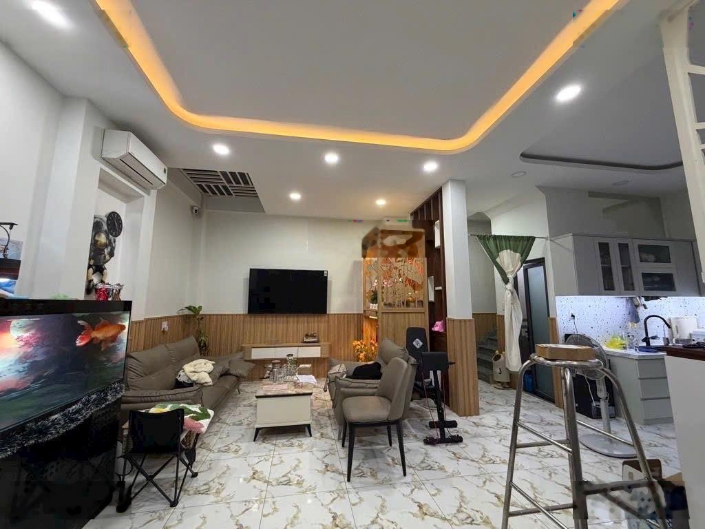 Hiếm tân phú-ngang 8.1m 2tầng mới dep-giá chỉ 4t.ỷ99