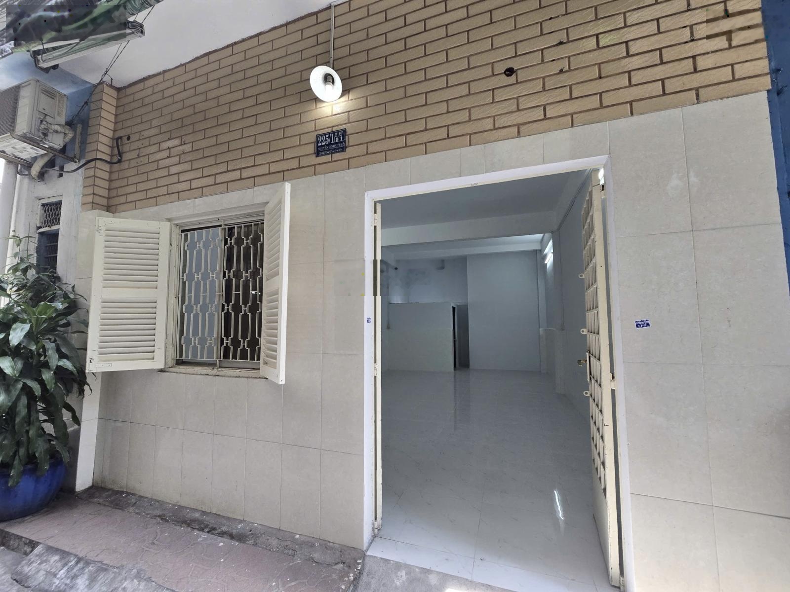 Bán gấp NR Hẻm xe hơi 225/ Nguyễn Đình Chiểu, 35,6m2, 4,2 tỷ VND