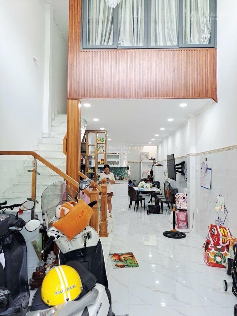 **chỉ 6,1tỷ- có nhà kdc nam long - đường nhựa 8m thông- nhà mới đẹp 1 trệt 1lửng - 4x14