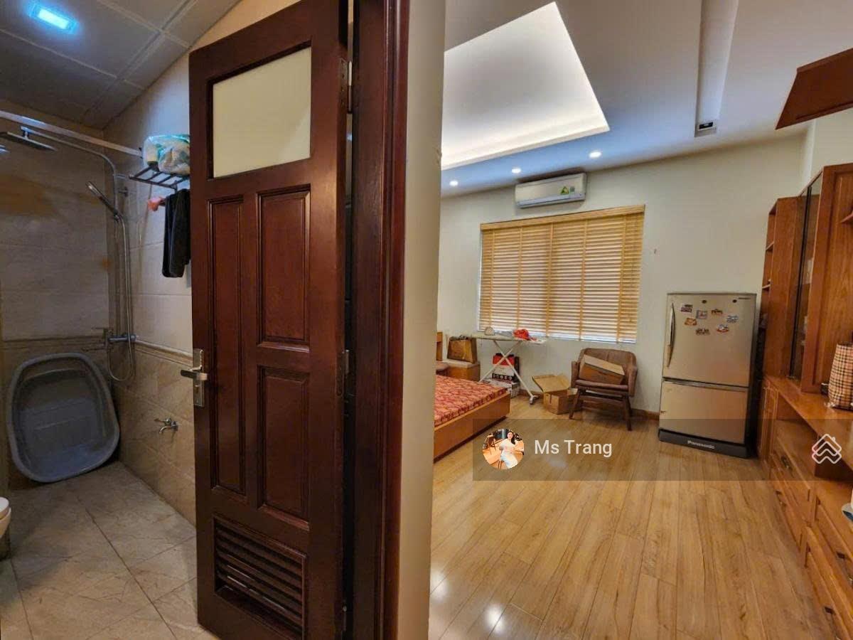 Có 102! bán nhà mặt phố quan thổ, đống đa, 104m2 x 6 tầng, 2 thoáng trước sau, mặt tiền 5.8m, 38 tỷ