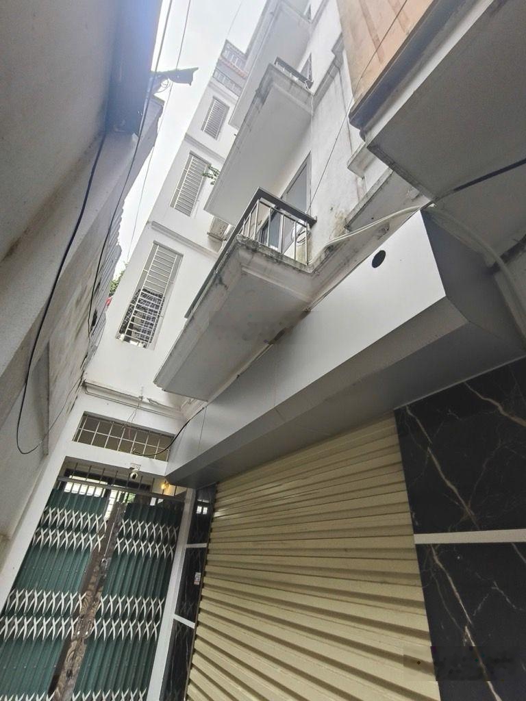 Bán nhà Long Biên 6 tầng 6,68 tỷ cách ô tô 20m