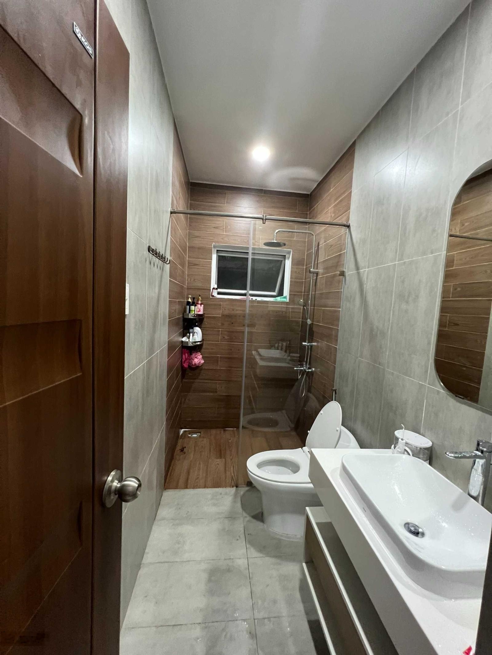 Bán nhà 5 x 19.5m, 3tấm đẹp ở liền đường Trịnh Đình Trọng, Phú Trung, Tân Phú giáp Quận 11