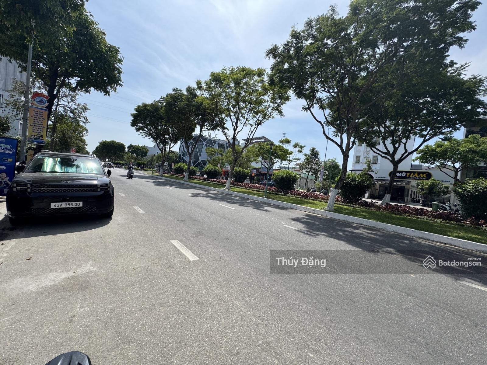 Bán đất đường 30/4 Đoạn kinh doanh sầm uất, diện tích 160m2 ngang 5m gần Lê Thanh Nghị