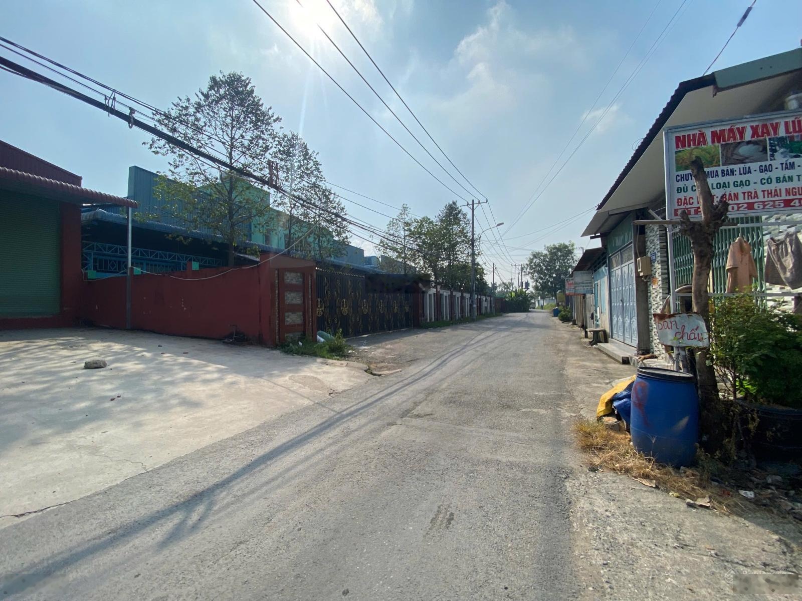 Chủ xuất ngoại cần bán gấp kho 1000m2 đường container giá rẻ