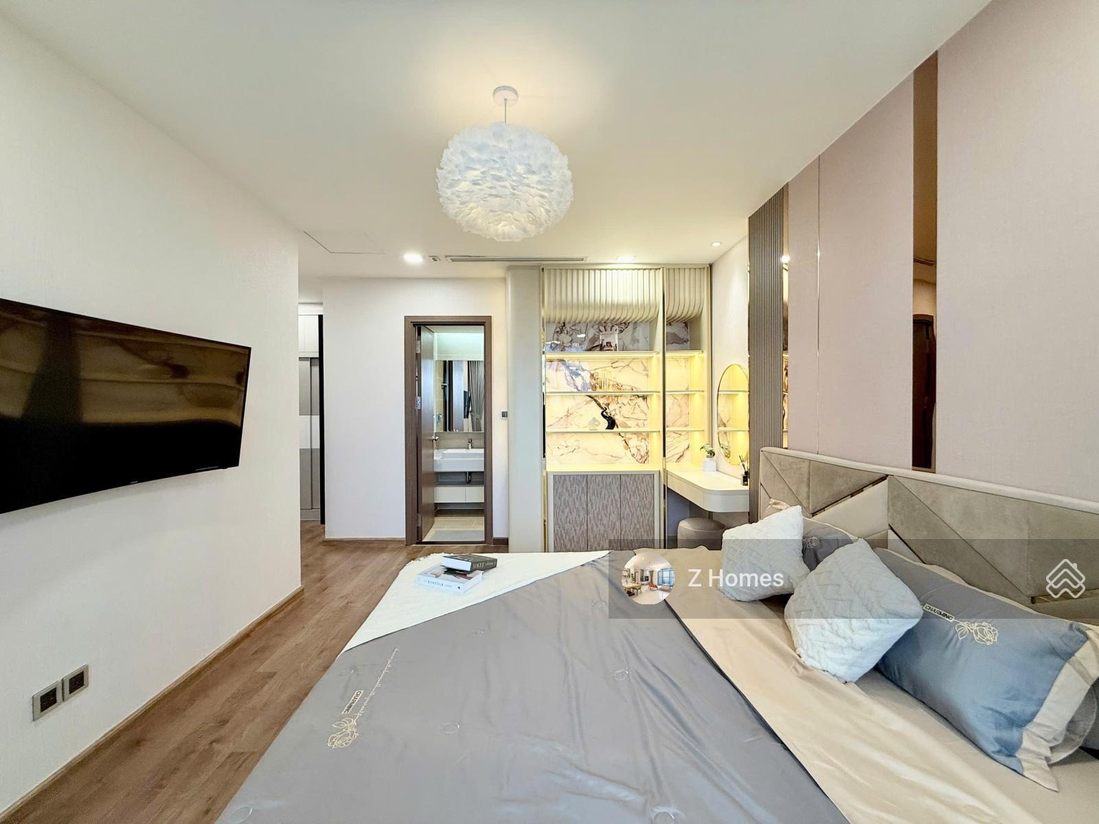 Cần đẩy cho thuê gấp căn 3PN view sông giá tốt tại Vinhomes, LH 0902929568