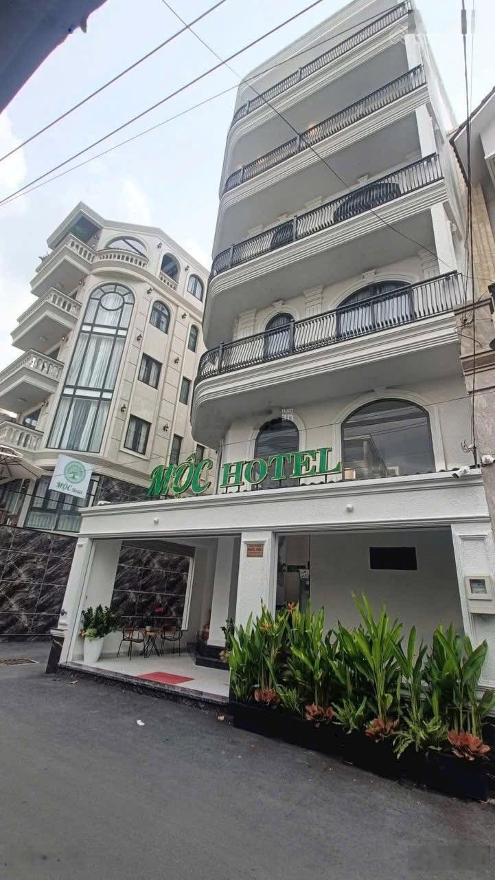 Bán khách sạn mới 18P, khoán 110tr Phạm Văn Chiêu P9 Gò Vấp