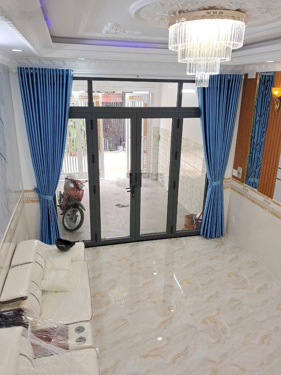 Bán nhà HXH Đường đào Tông Nguyên, DT 4x16m, nhà 3 lầu, 2 sân thượng, 4PN, 5WC, giá 6tỷ3 TL