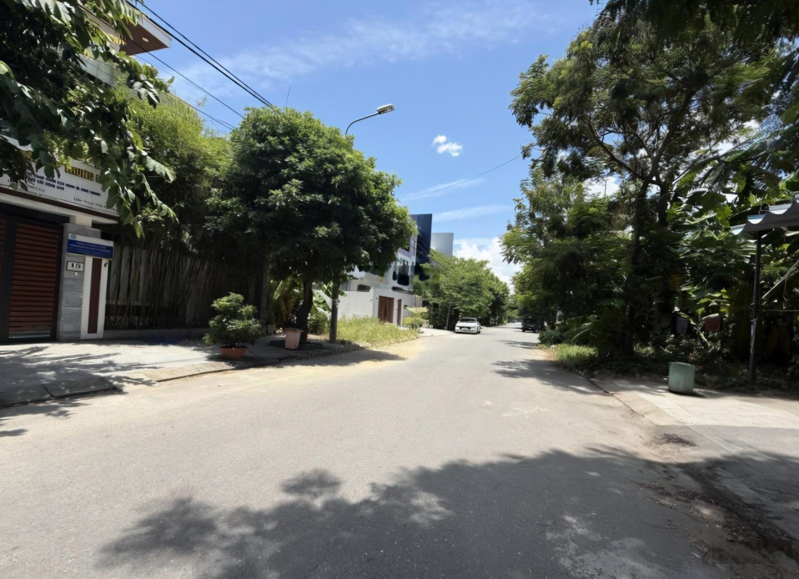 Hiếm! Bán nhà 2 tầng mặt tiền Tùng Thiện Vương, DT 95m, ngang 5m, khu Nam Việt Á - Giá 8 tỷ 9 TL