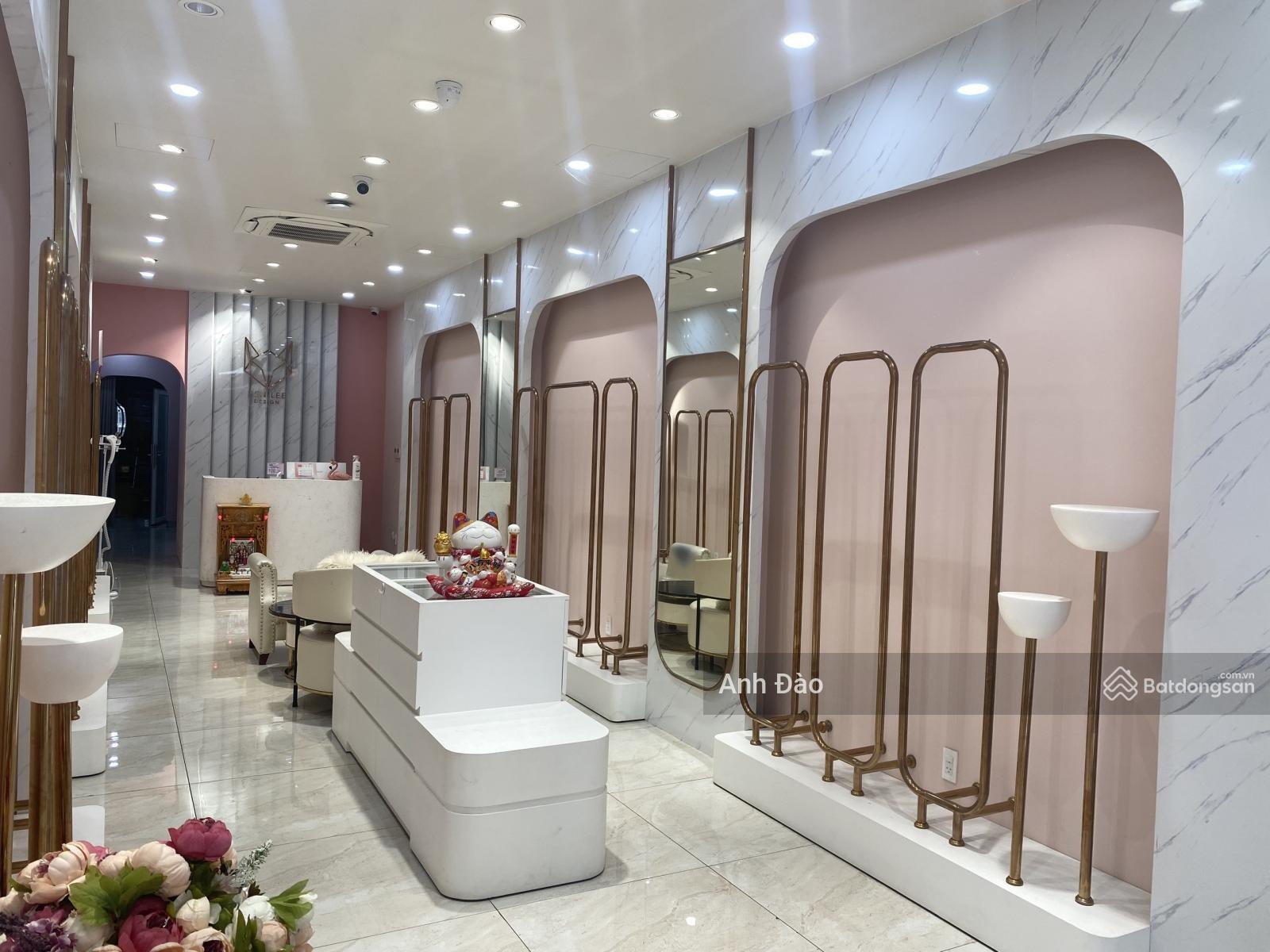 Cho thuê nhà đường ngay Nguyễn Gia Trí, Bình Thạnh - 14x20m hầm trệt 6 lầu