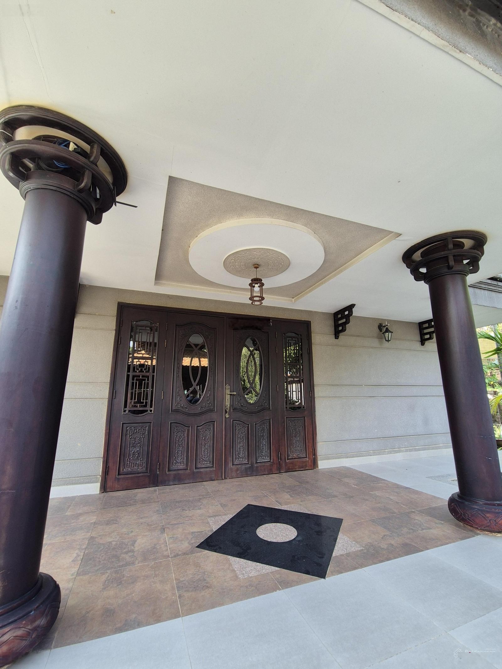 Chỉ 25tỷ biệt thự gỗ sân vườn 40x58=2000m2 có 200m2 thổ cư góc 2MT bờ kênh Đông Thạnh Hóc Môn