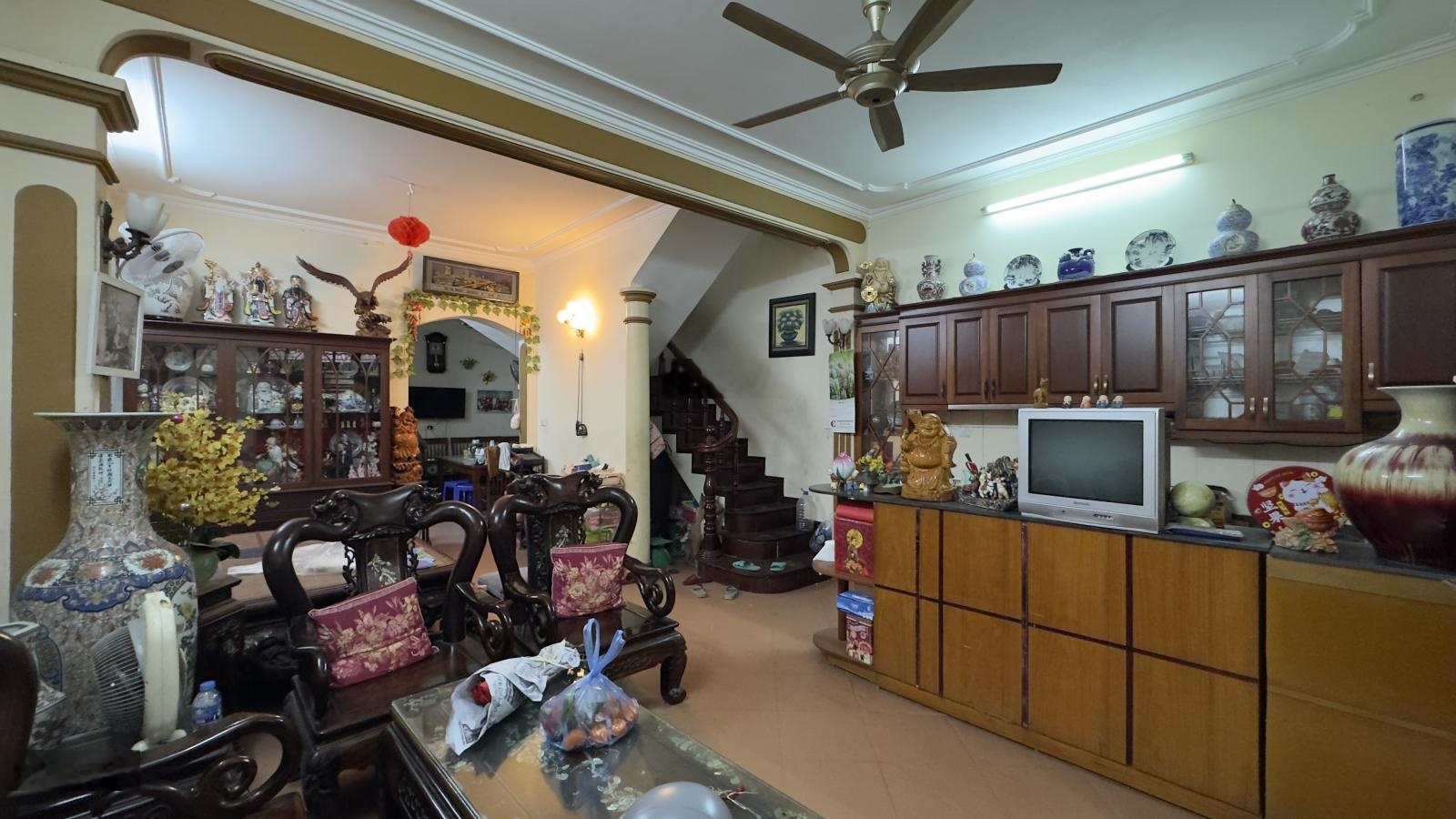 Bán nhà đất Láng Hạ - Giảng Võ, DT 64,9m2, MT 5,2m hiếm, ngõ thoáng, giá trị đầu tư cực cao