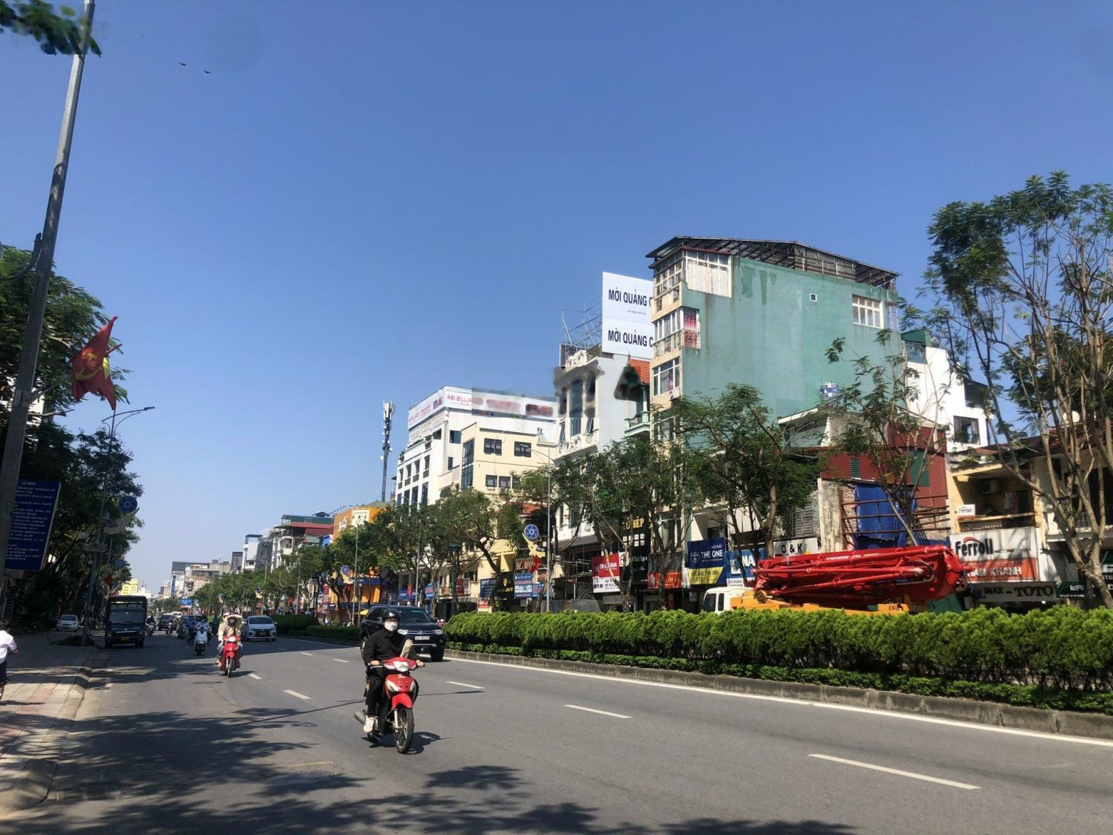 Bán tòa nhà vip nhất mặt phố Ngô Gia Tự, 150 tỷ, 312m2, 9 tầng, mặt tiền 8.5m, Long Biên, Hà Nội