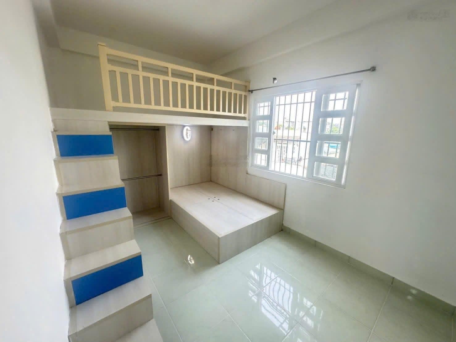 Lên sóng bán nhà đẹp ngay cầu An Lộc - 3 tầng - 4. X tỷ