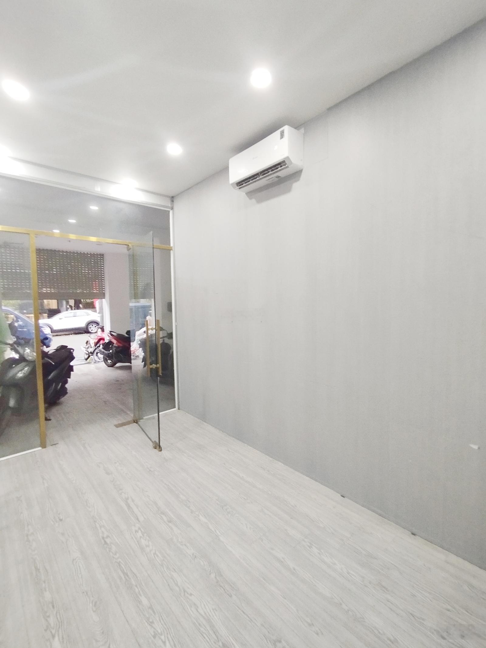 Mặt bằng văn phòng cho thuê ngay Nguyễn Hoàng gần cầu Sài Gòn