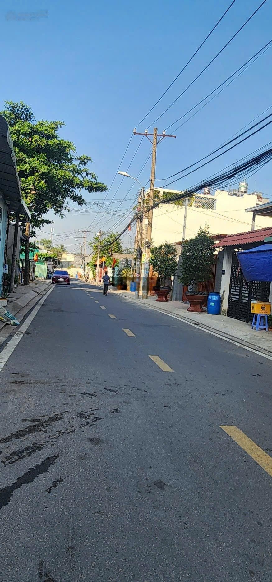 Nhà C4 105m2 ngang 5m x 20m/ SHR hoàn công / MT 179 Tăng Nhơn Phú HCM (Q9 cũ) / giá chỉ hơn 4 tỷ