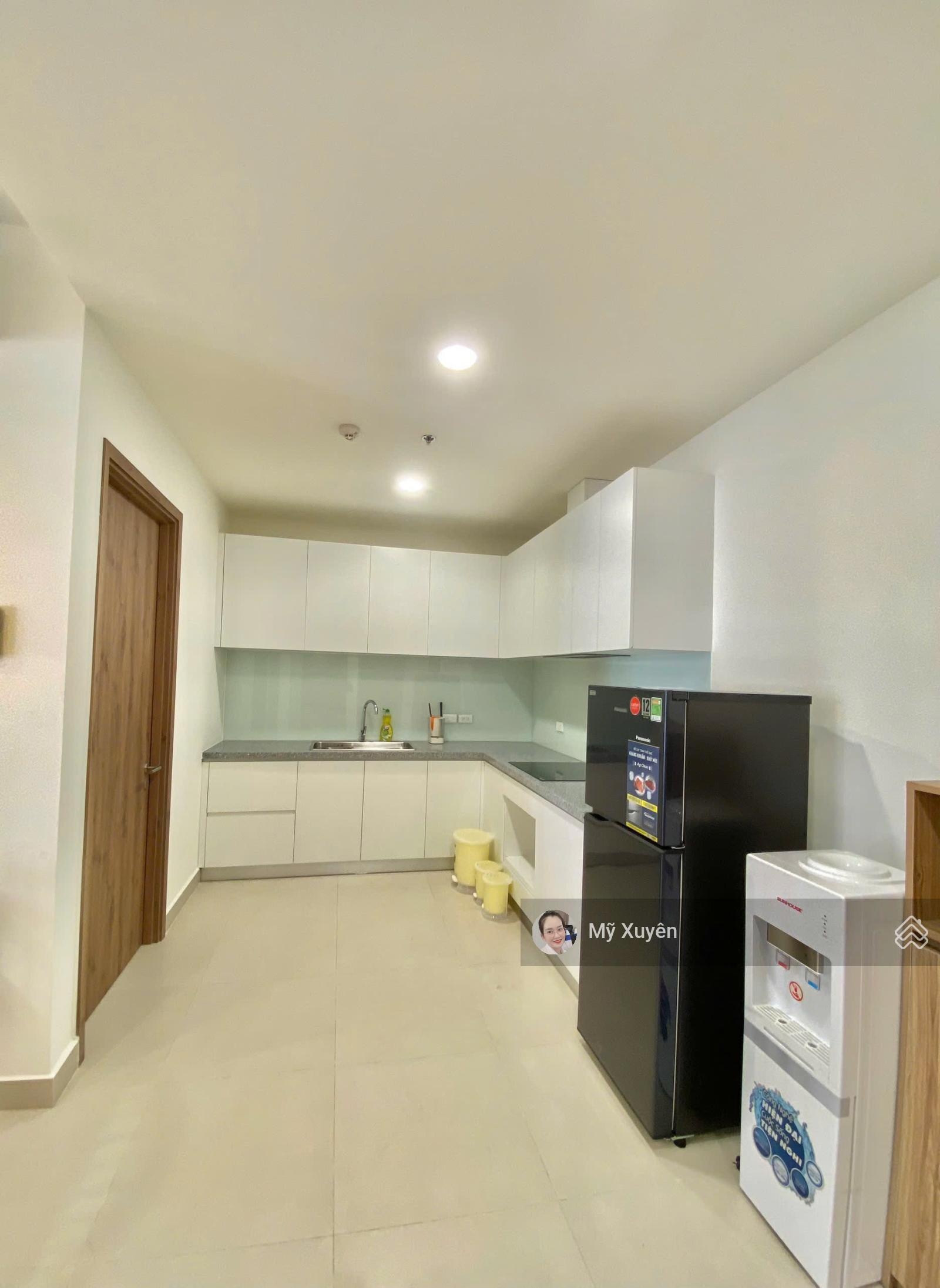 Bán CH full nội thất - 2PN - tầng trung - view hồ bơi - giá rẻ