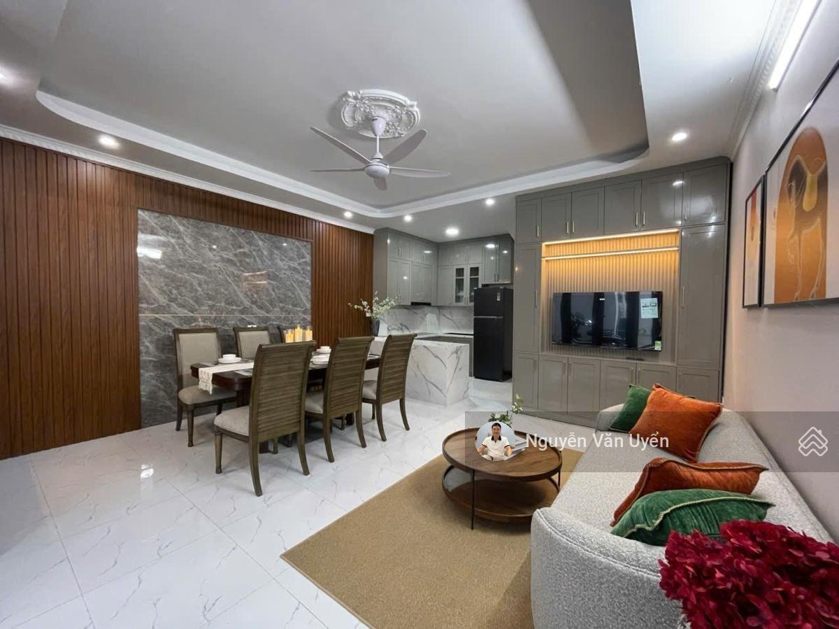 Xuân đỉnh- giáp ngoại giao đoàn 'ngõ thông 'lô góc 2 thoáng ' gần ô tô dt 42m2 x 6 tầng *giá 8'3 tỷ