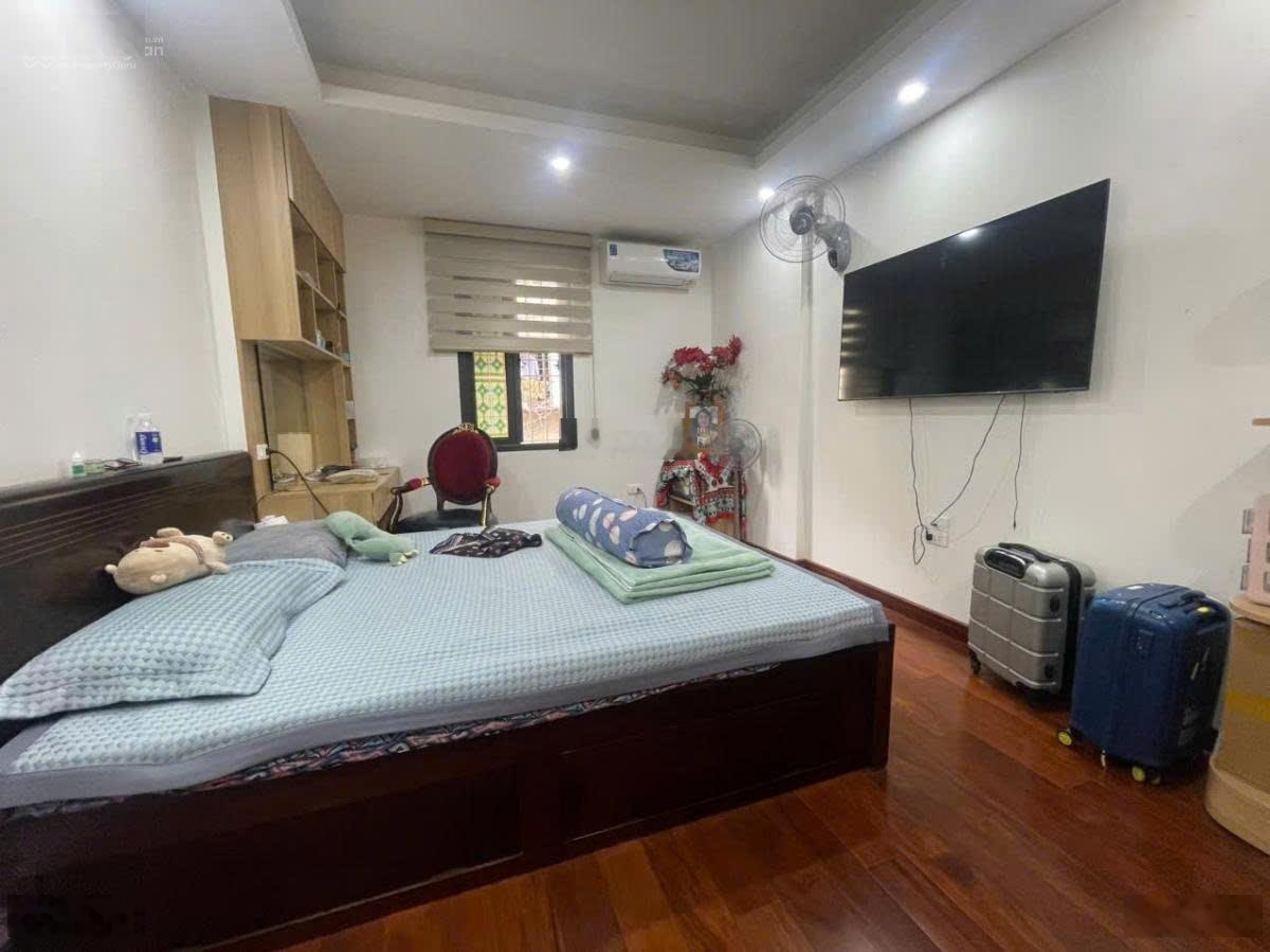 Siêu Hiếm! Tập thể Vọng Đức, Hoàn Kiếm, tầng 3, sổ to, gần hồ gươm, 90m2 2pn ở ngay