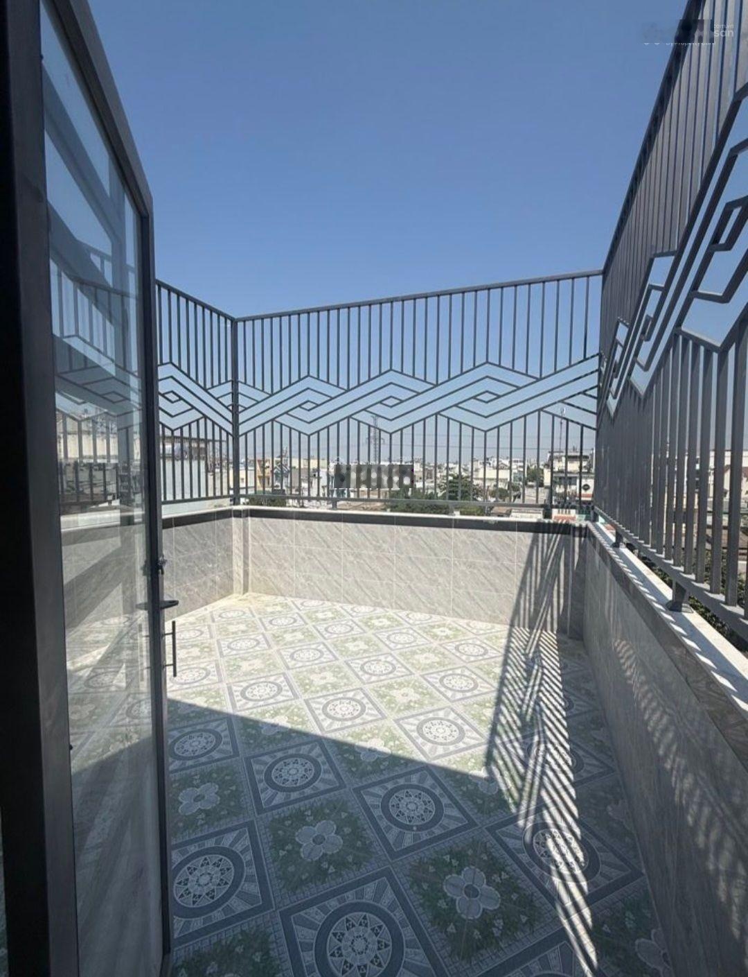 Chỉ: 6 ty xíu. Nhà 4 tầng mới keng. Hẻm 6m. Lê Văn Quới. Dt: 60m2. Ngay Bốn Xã. Mua ở liền