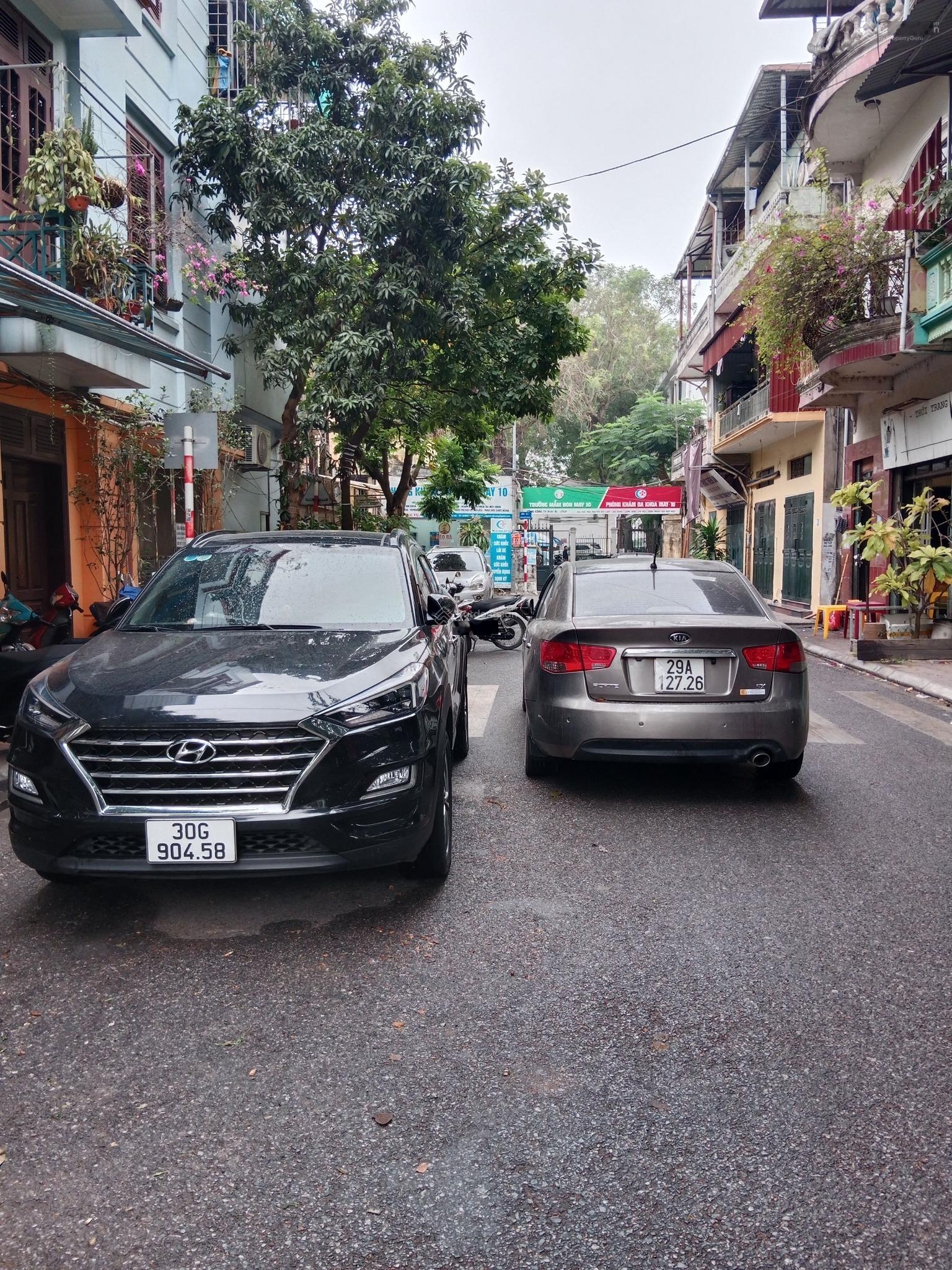 Mảnh đất phố Vũ Đức Thận ngay sau Big-C Long Biên - DT 124m đường ôtô tránh - chỉ 18,7 tỷ.