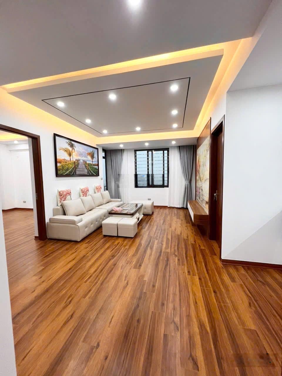 Bán căn hộ chung cư mặt đường Vũ Phạm Hàm 65m2, thiết kế 2 ngủ, 2wc. LH: 0971405152