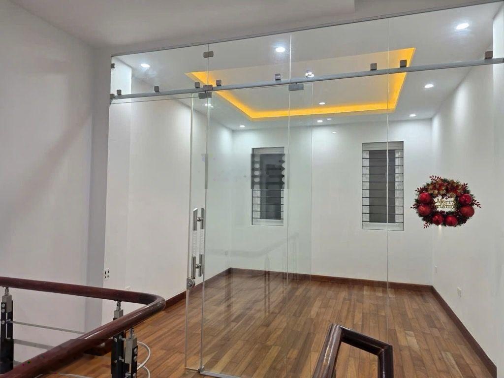 Vị trí đắc địa - sát phố - nội thất tiền tỷ - ở cực sướng - dòng tiền cao. tt quận thanh xuân -