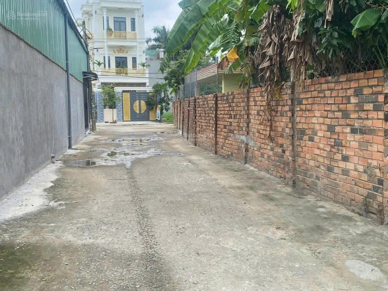 Đất view sông chủ ngộp giá chốt cực tốt. Sẵn 2000m2 thổ cư, sổ riêng