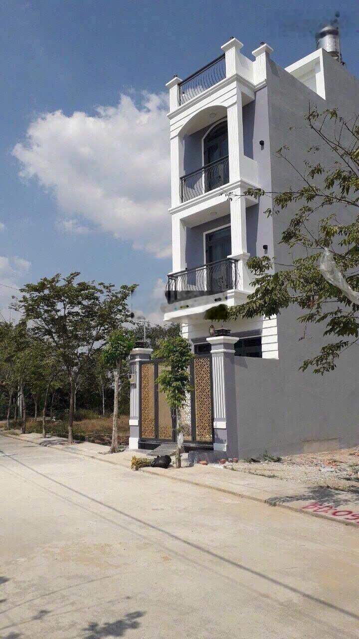 Hàng hiếm khó tìm- Nhà hẻm xe tải đường 230 Lò Lu, phường Trường Thạnh, TP Thủ Đức, giá chỉ 6,4 tỷ