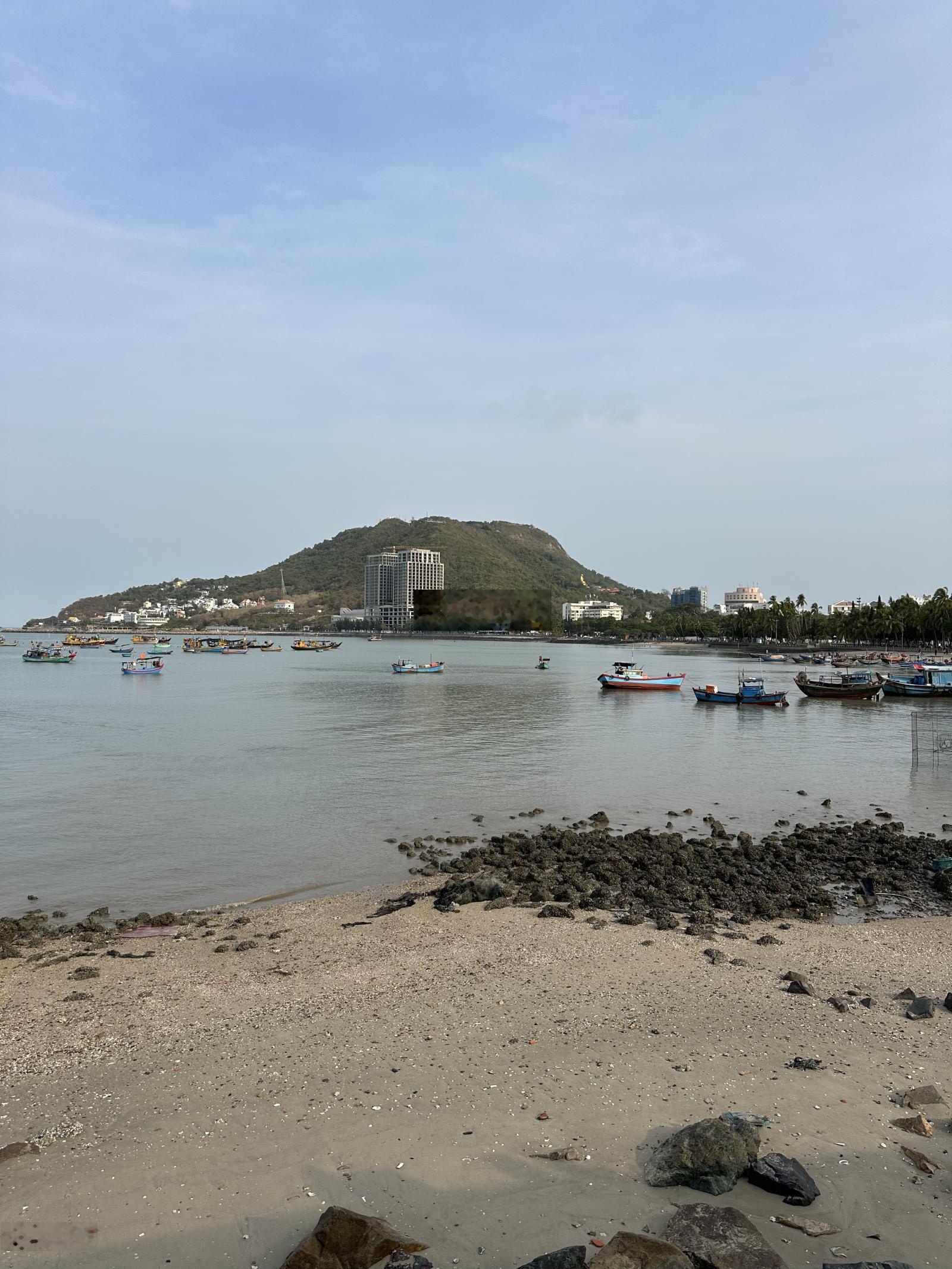 Cho thuê 15m mặt tiền CMT8, Biên Hoà, 400m2, vị trí đắc địa