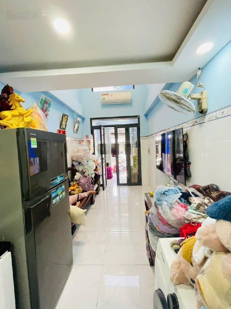 Bán Nhà Riêng tại Phạm Hùng, Quận 8, TP.HCM, giá tốt 6,3 tỷ, 24,6m2