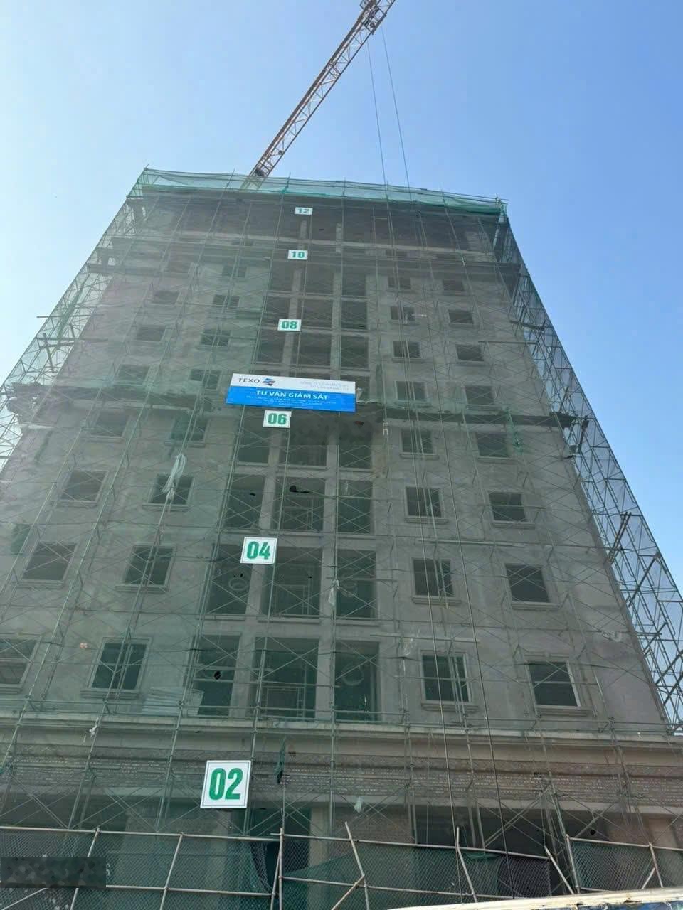 Tôi cần bán căn hộ tầng 9 - 2 phòng FLC Hausman Premium Residences