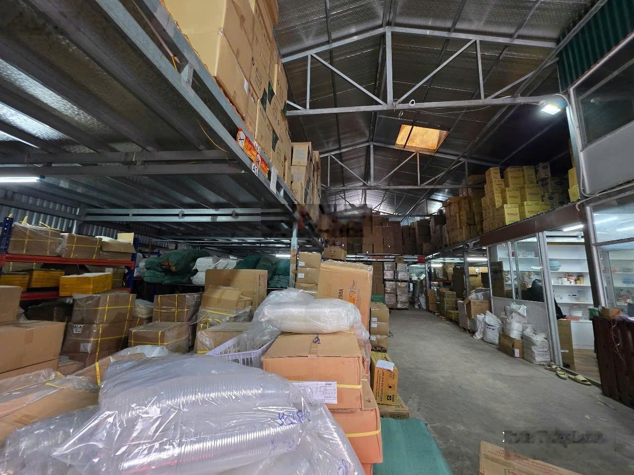 Cho thuê kho xưởng đẹp, DT 300m2, Ngọc Thụy Long Biên