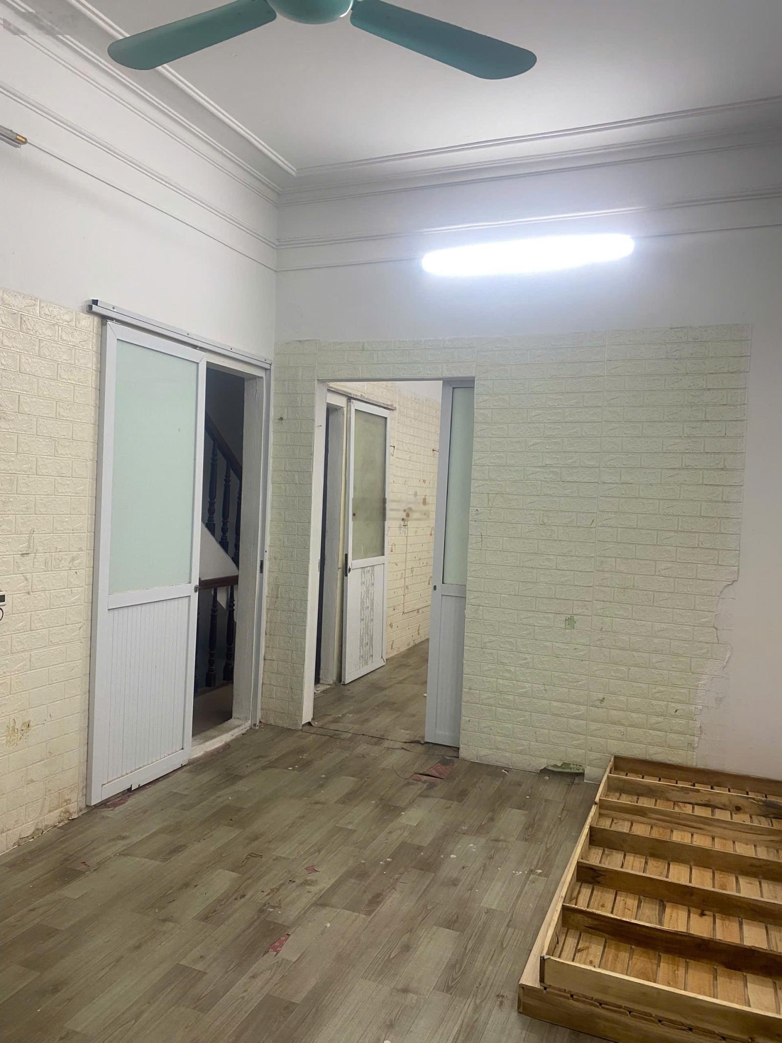 Cho thuê NR 5PN, 50m2 giá cực chất 13,5 triệu, ở 103 ngõ 126 Khuất Duy Tiến, Thanh Xuân