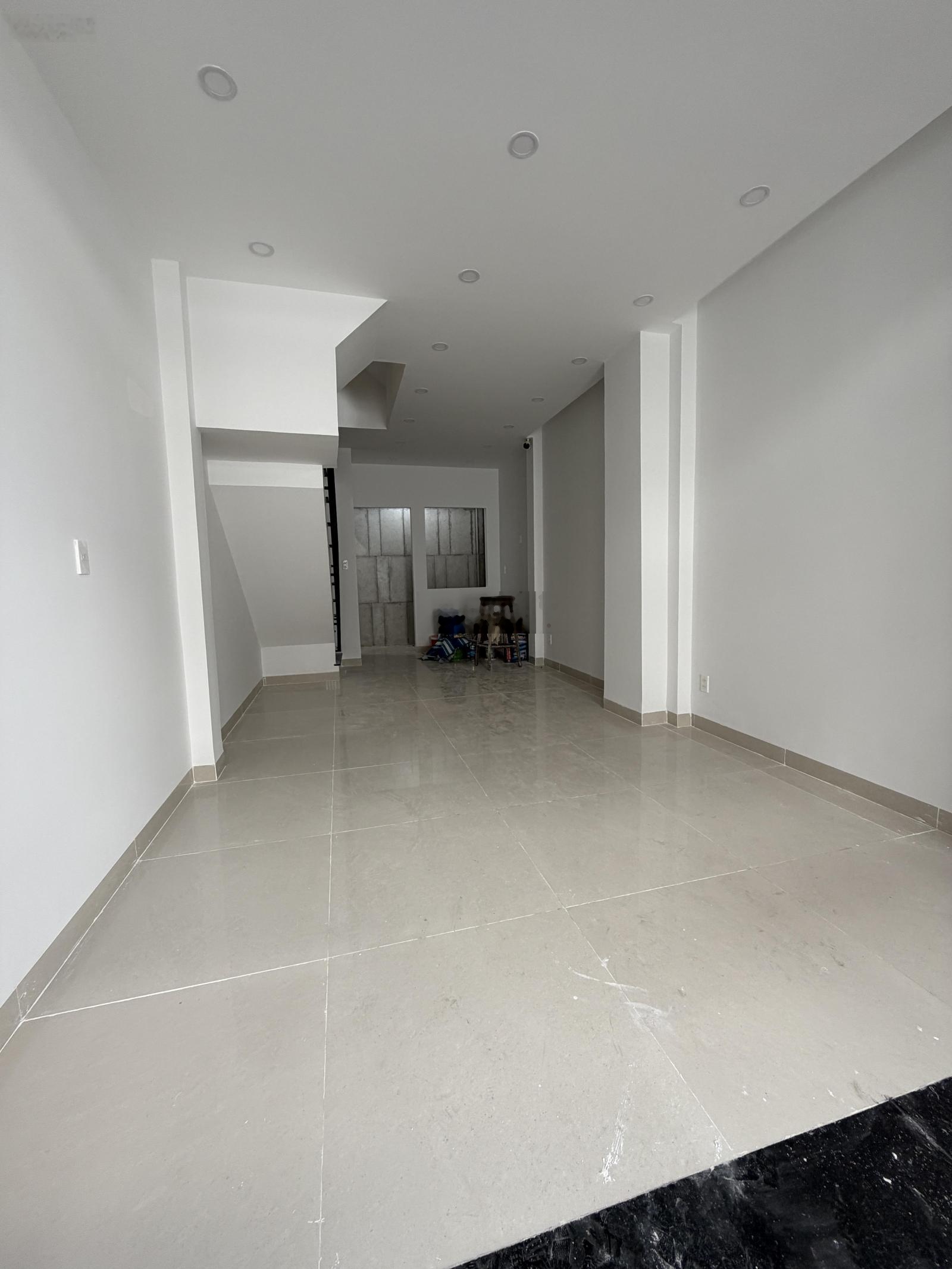 Bán nhà mới đầu ngõ hẻm Phương Sài trung tâm Thống Nhất phường Tây Nha Trang giá chỉ 4 tỷ