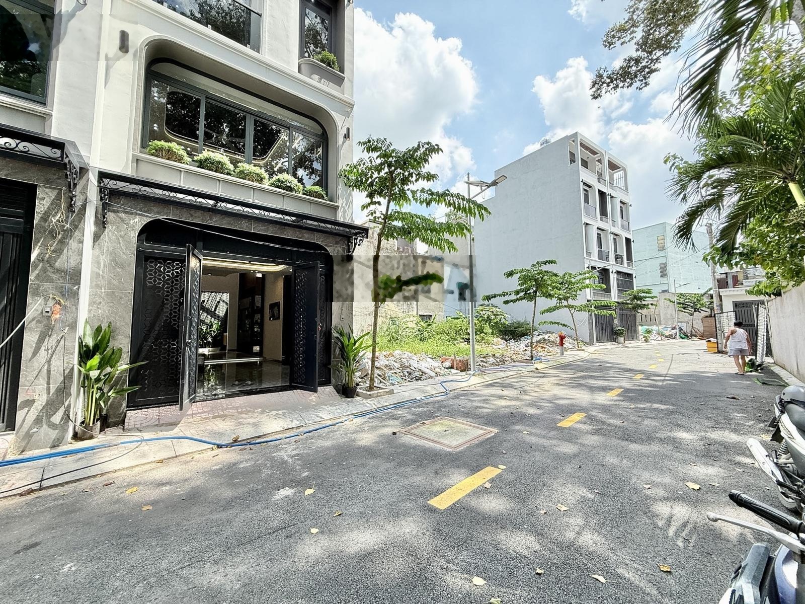 Nhà SHR Nguyễn Ảnh Thủ - Đúc 1 Lửng 3 Lầu Full Nội Thất