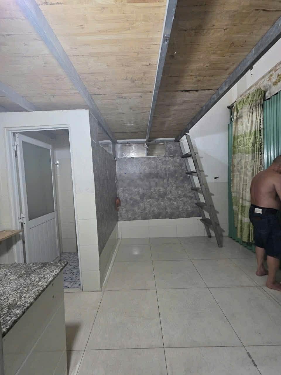 Cho thuê kiot giá rẻ chỉ 2tr7 sát bên aeon bình tân - trống sẵn