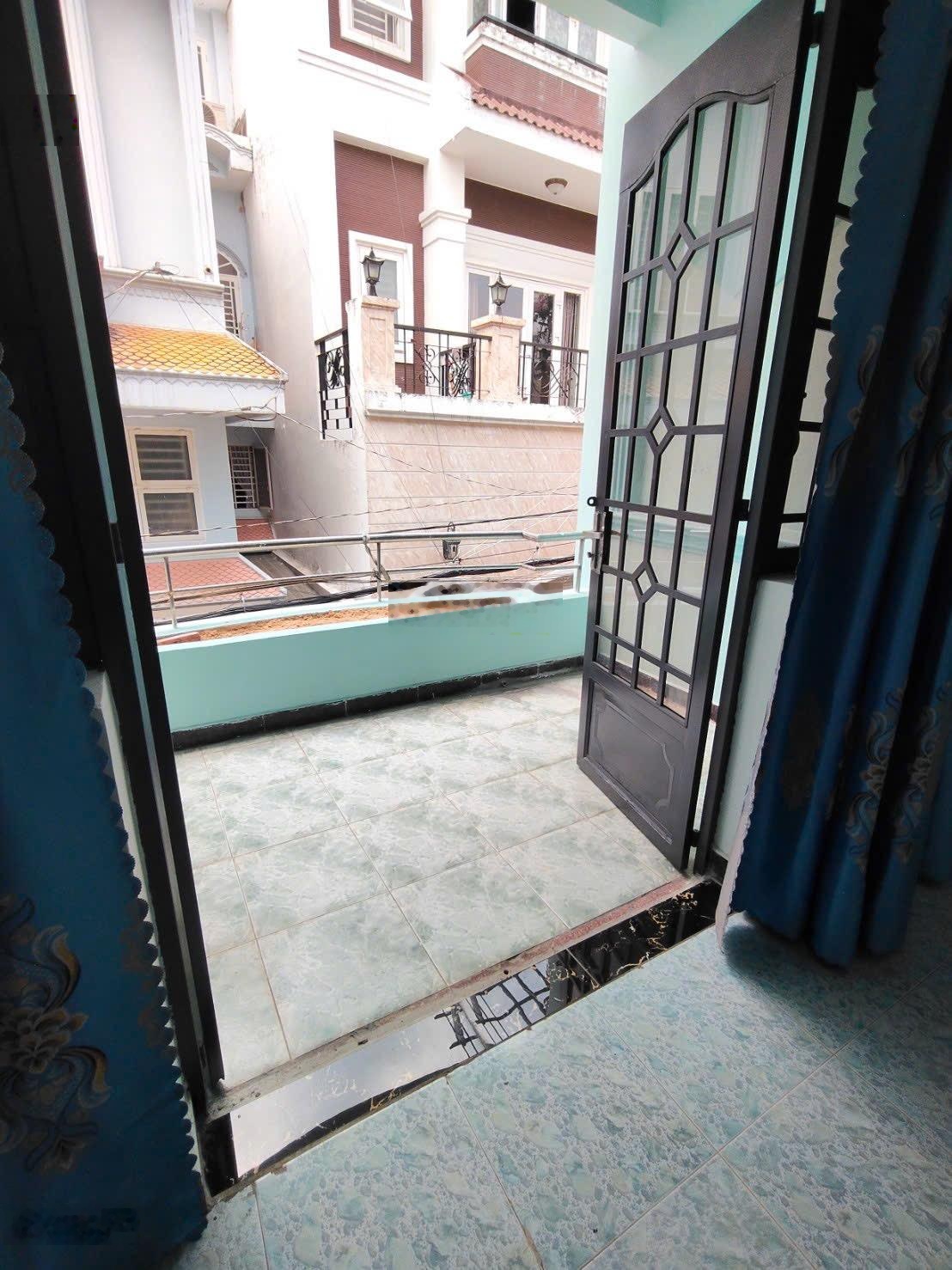 Cho Thuê Nhà Nguyên Căn Phạm Văn Chiêu, Phường 14, GV, nhà sạch sẽ thoáng mát 3PN to