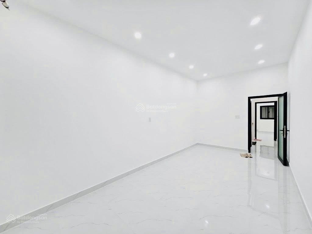 Bán nhà nguyễn sơn siêu phẩm nhà đẹp full nội thất 2 tầng 50m2 nhỉnh 5