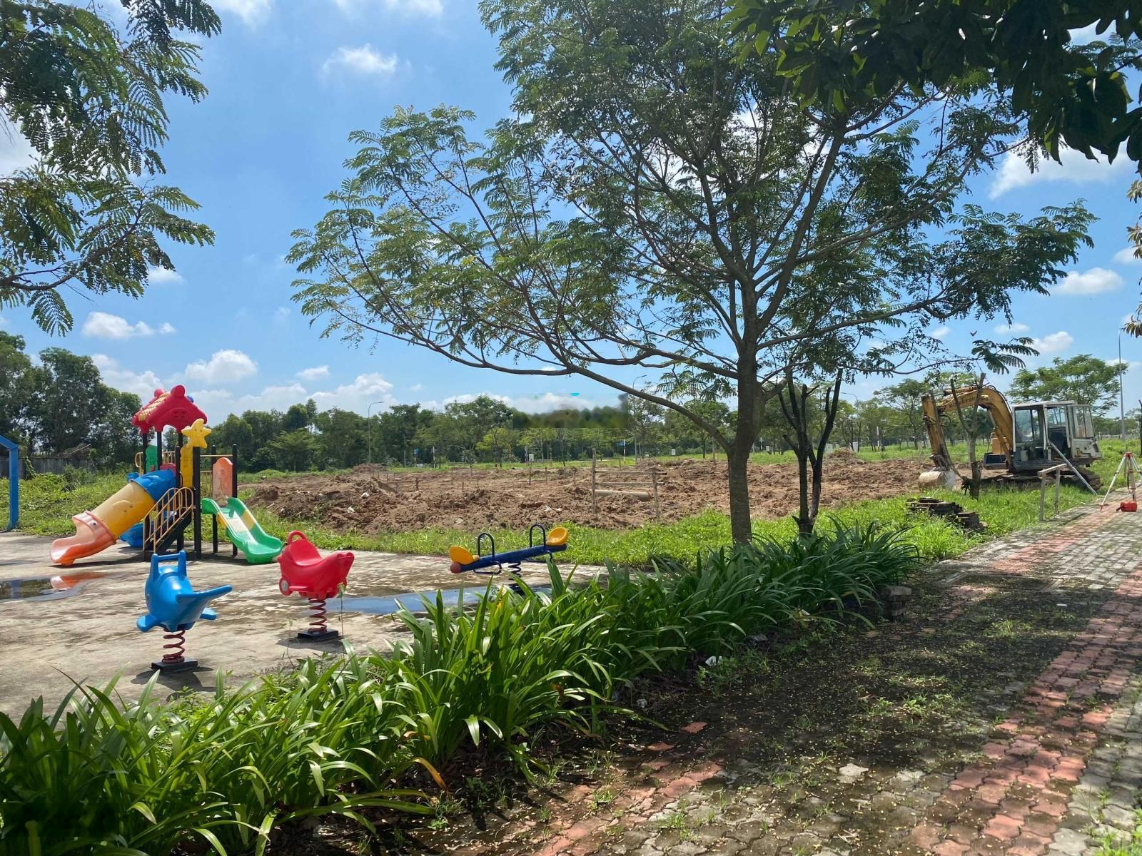 Chính Chủ nền D3 Lago Siêu Rẻ, 5m x 14m, Đường 13m, Sổ Hồng Riêng, Giá Chốt 1 Tỷ.