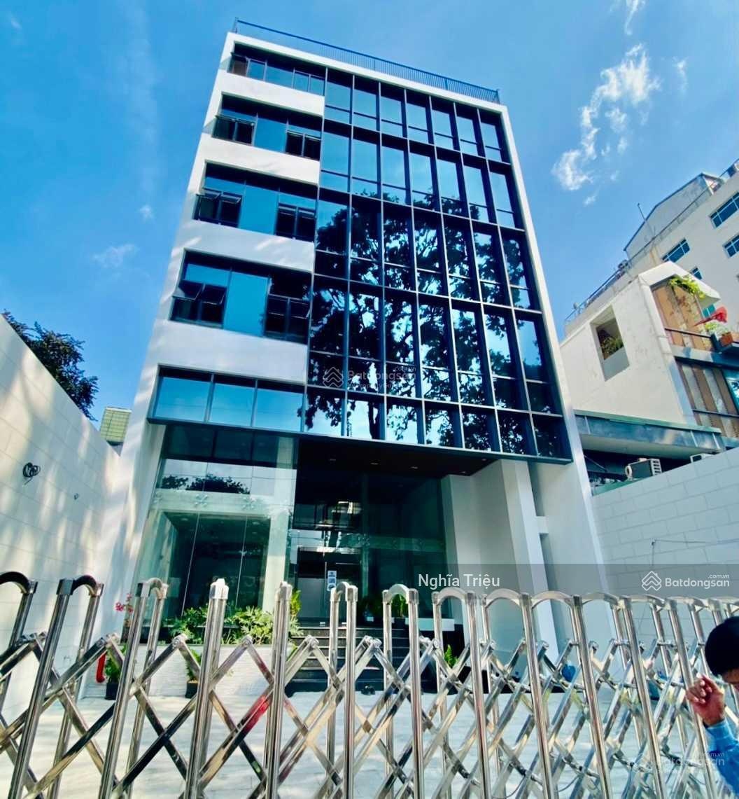 Tòa nhà mặt tiền đường Quang Trung 10x30m hầm 5 lầu cho thuê