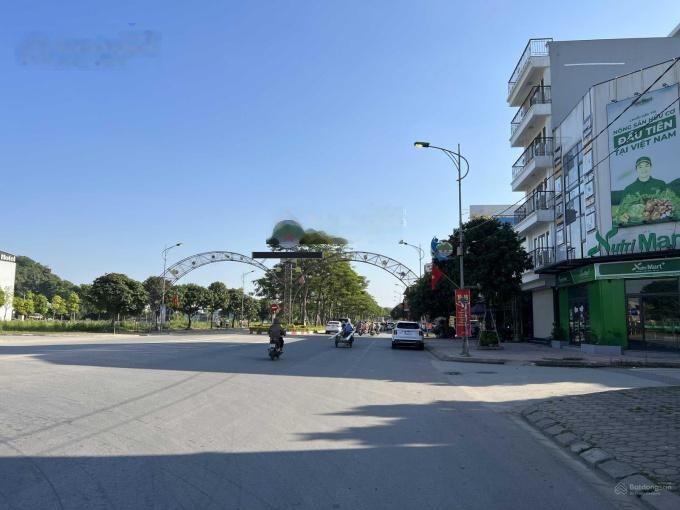 Bán đất mặt phố đường Bắc Nam, thị trấn Quốc Oai