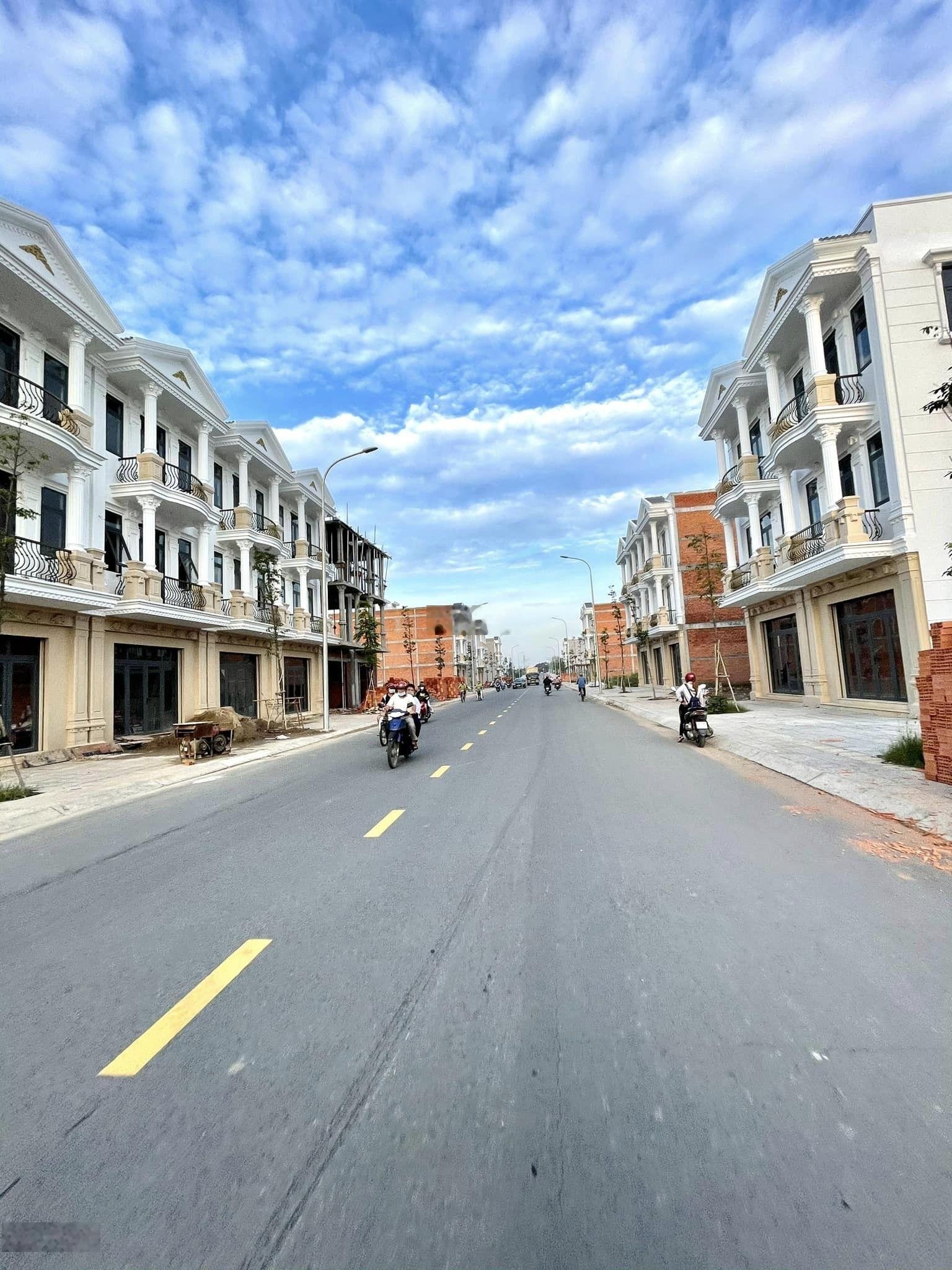 Bán nhà đường Nguyễn Trọng Dân - trung tâm thành phố Gò Công