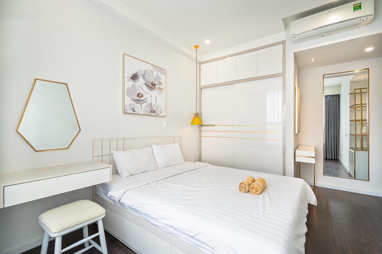 Cần bán nhanh The Tresor - căn 3PN 2WC (95m2) - giá 10tỷ3 full nội thất - LH: 0901995295