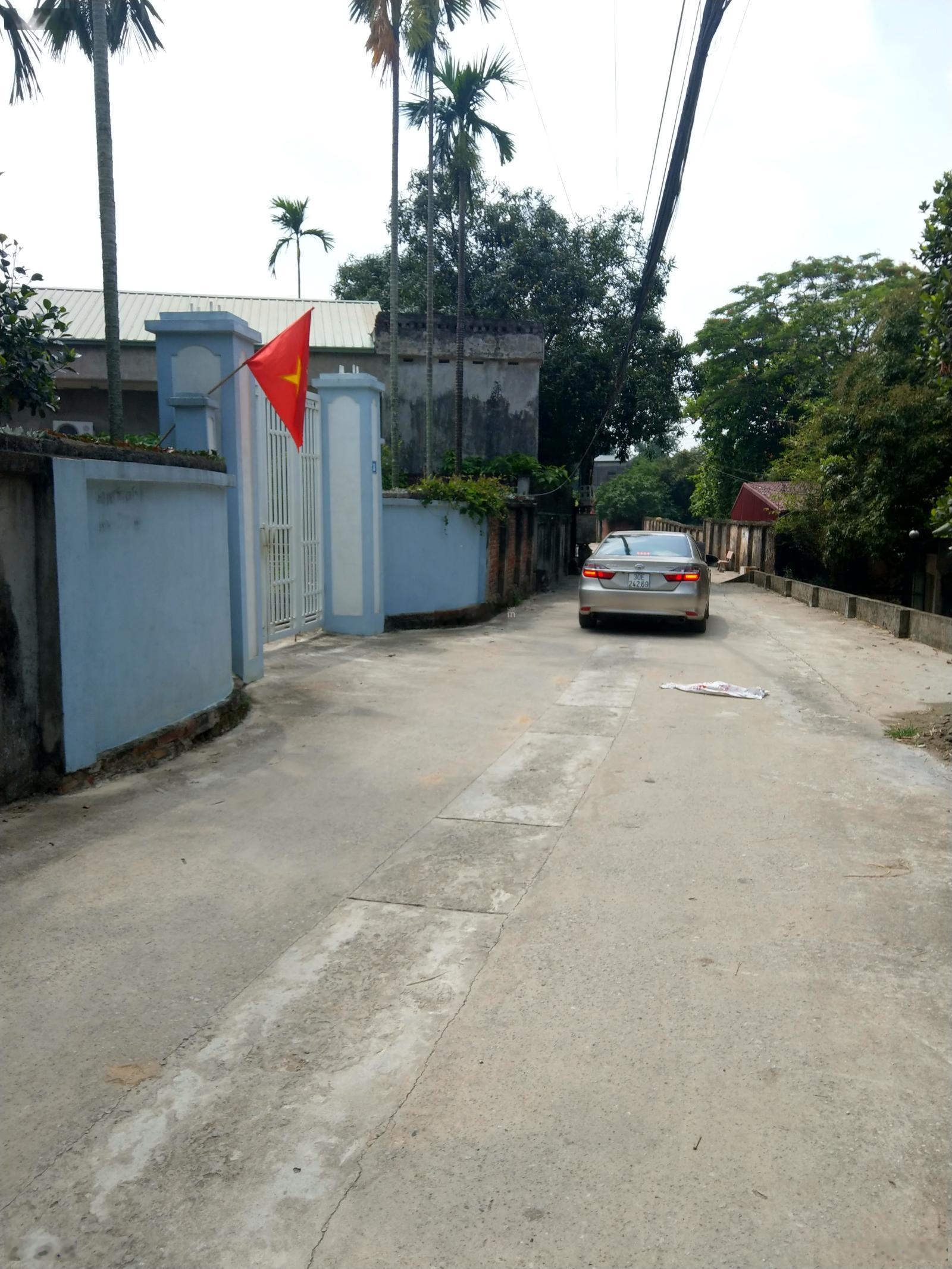 Chính chủ cần tiền đầu tư kinh doanh bán gấp lô đất sổ đỏ chính chủ tại Mai Trai Sơn Tây