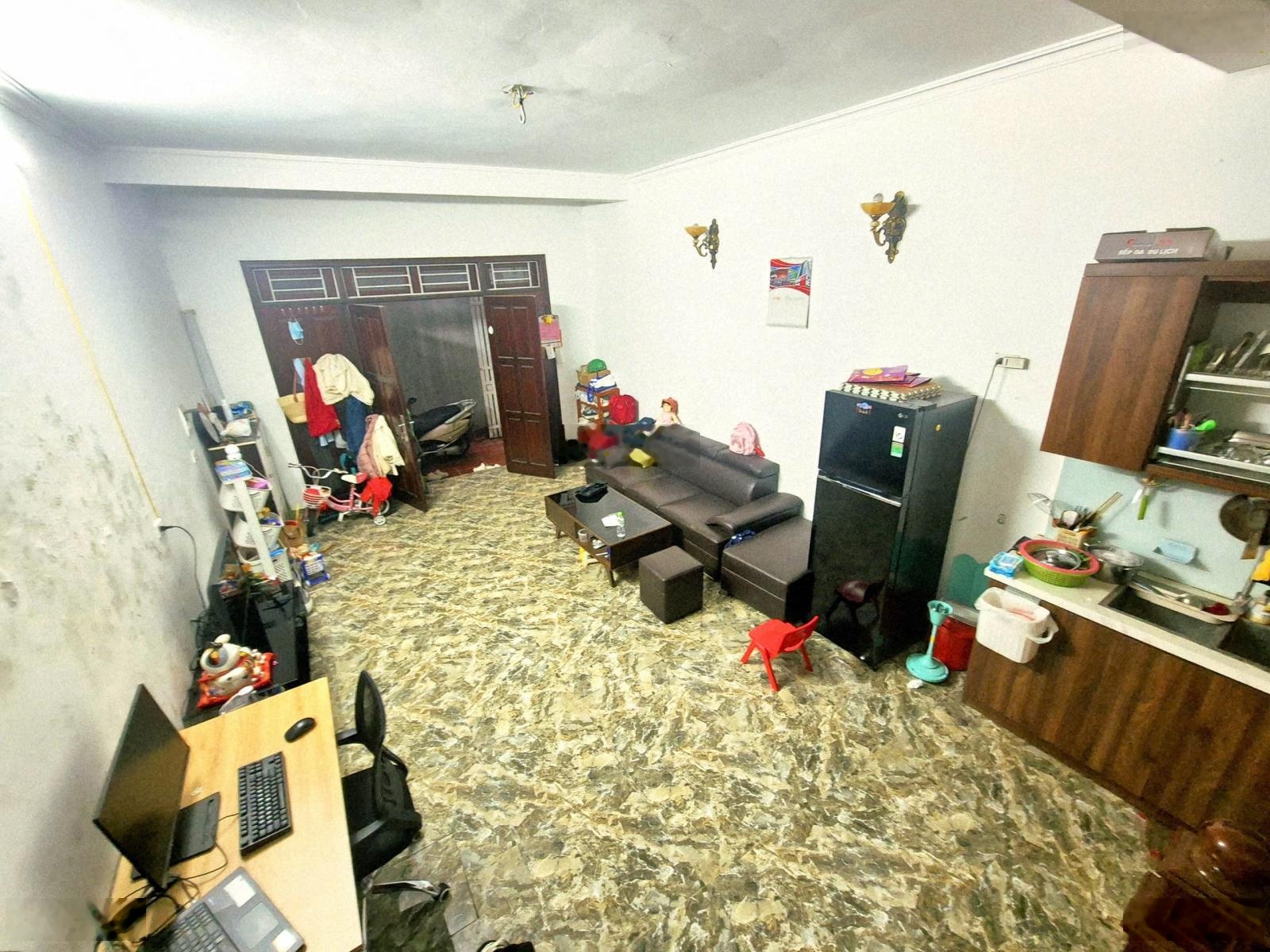 Bán nhà Ba Đình hơn 11 tỷ - 72m2 vài bước ra ô tô xây 4 tầng chắc chắn trước nhà có sân để xe rộng